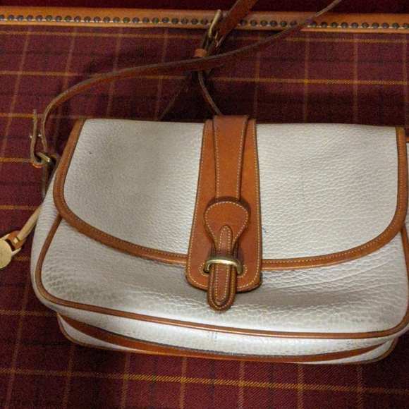 Dooney and Bourke vintage crossbody bag - Picture 5 of 8